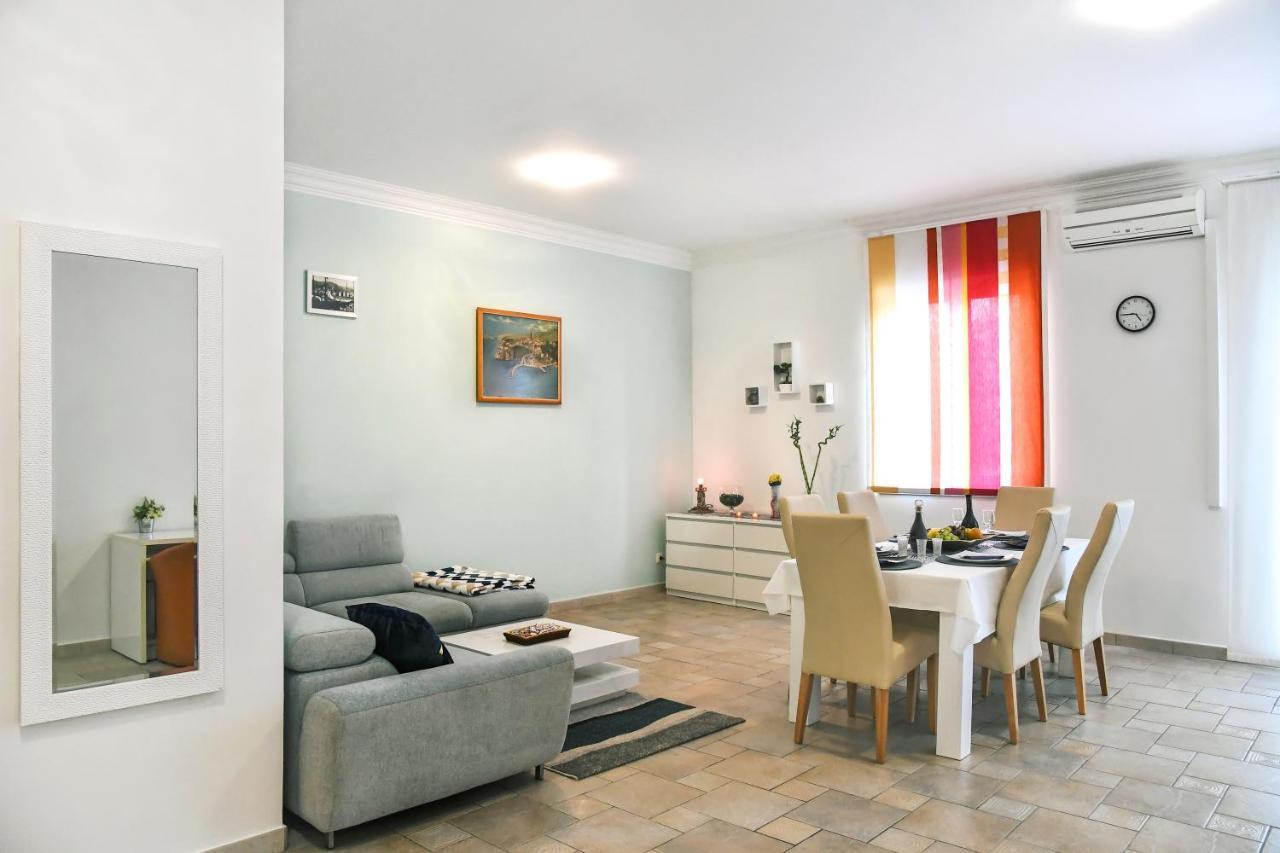 Apartman Lui Fiume Esterno foto